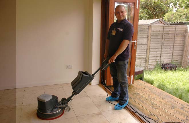 cleaner with a hardfloor cleaning machine