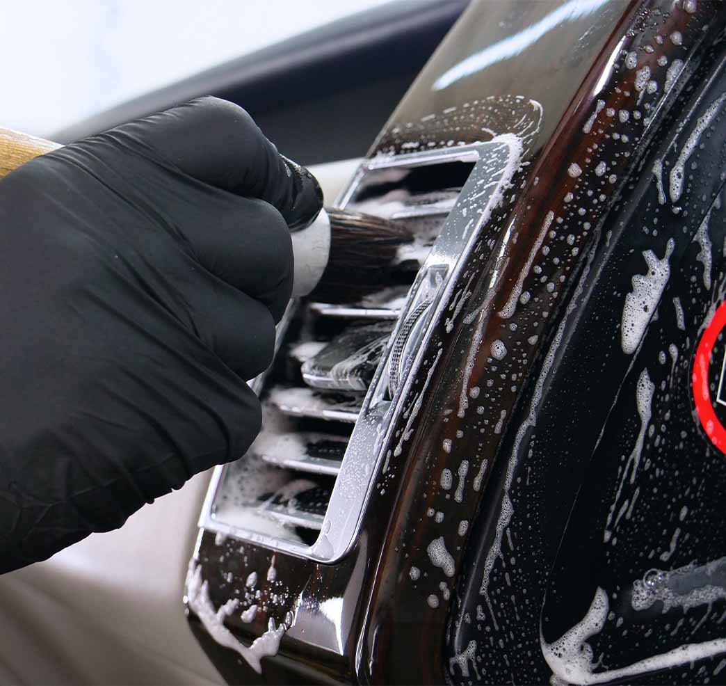 Mobile car cleaning in London Fantastic Cleaners