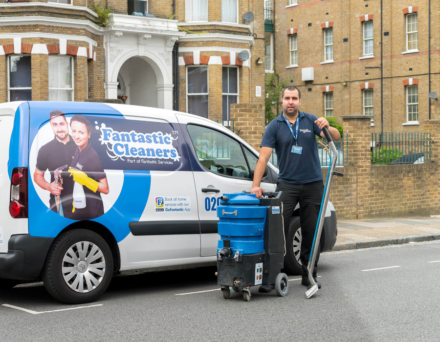carpet cleaner with van